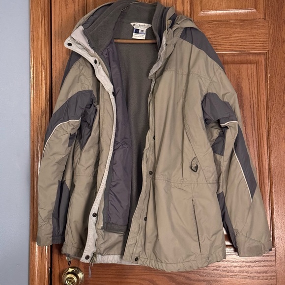 Columbia Jacket - Picture 2 of 12